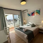 Villa Crotos *
